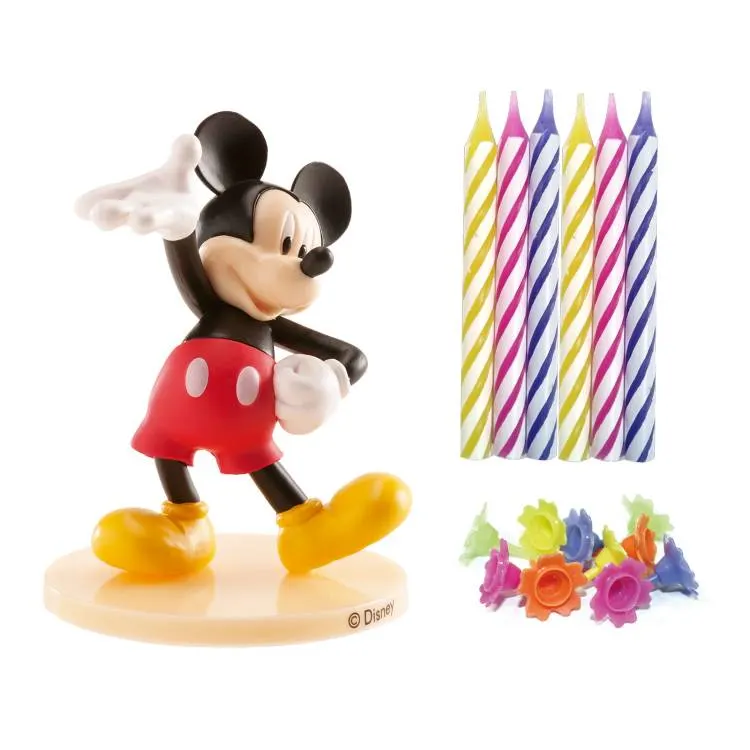 Dekorace na dort s figurkou Mickey Mouse a deseti svíčkami se stojánky na dětské narozeniny