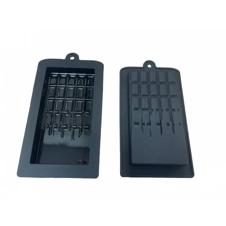 Silikonová forma Cesil se vzorem pro výrobu čokoládové dubajské tabulky o rozměru 15,5 x 8 x 2 cm