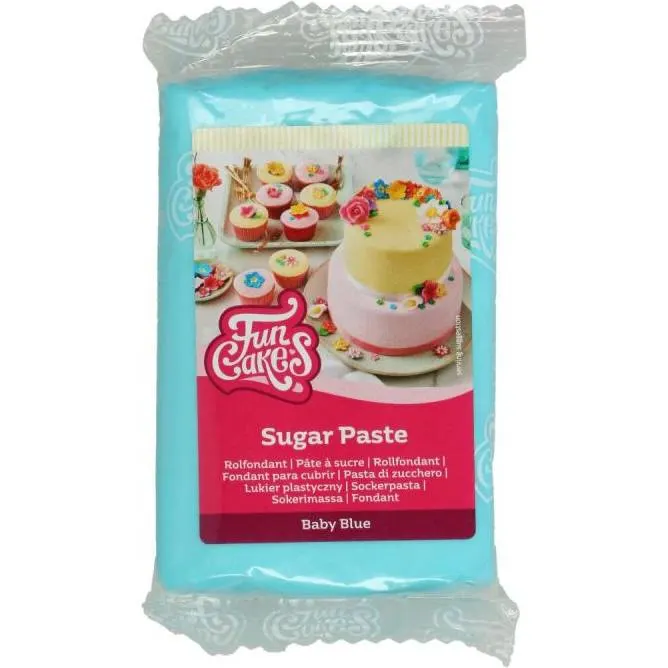 Světle modrá potahovací hmota FunCakes s vanilkovou příchutí na dorty v balení 250 g