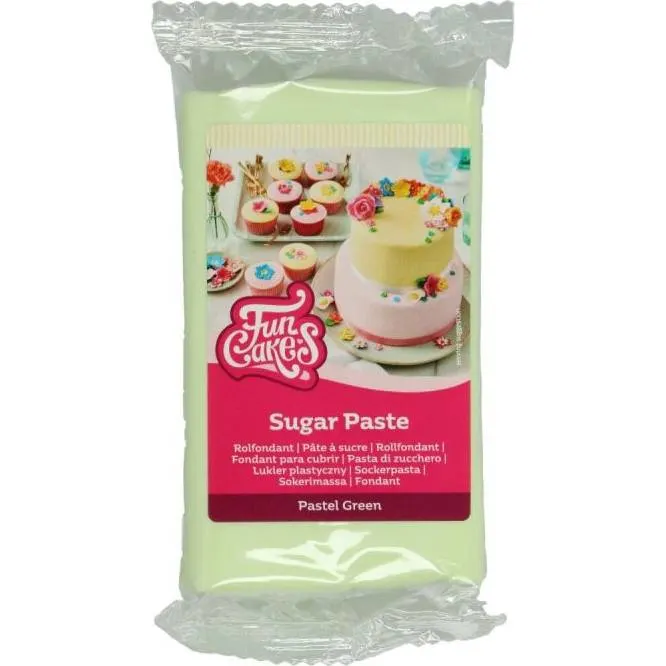 Potahovací hmota FunCakes v pastelově zelené barvě o hmotnosti 250 g určená k potahování a zdobení dortů