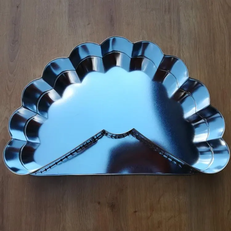 Vějíř dortová forma 34 cm od značky Felcman z pocínované oceli s nepřilnavým povrchem