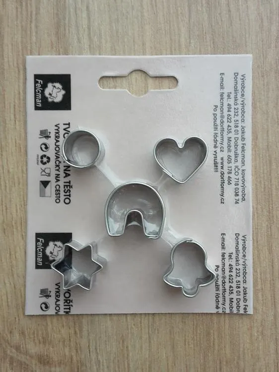 Mini vykrajovátka ve tvaru vánočních symbolů z nerezové oceli na perníčky a vánoční cukroví