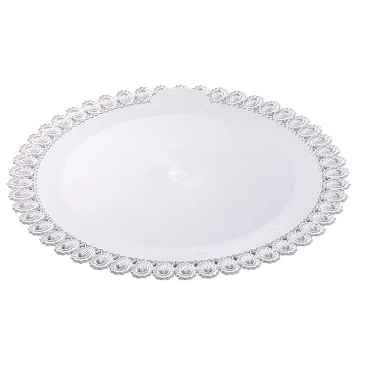 Bílý plastový tác s krajkou o průměru 40 cm na servírování dortů a zákusků