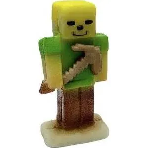 Marcipánová figurka postavy Minecraft od značky Frischmann na zdobení dortů