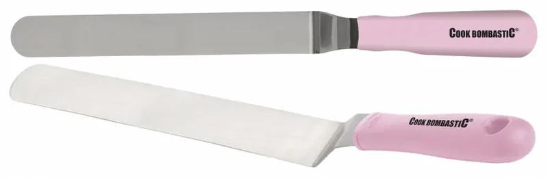 Prohnutá paleta Alvarak o délce 33,5 cm pro roztírání krémů, polev a náplní na dortech a cukrářských výrobcích