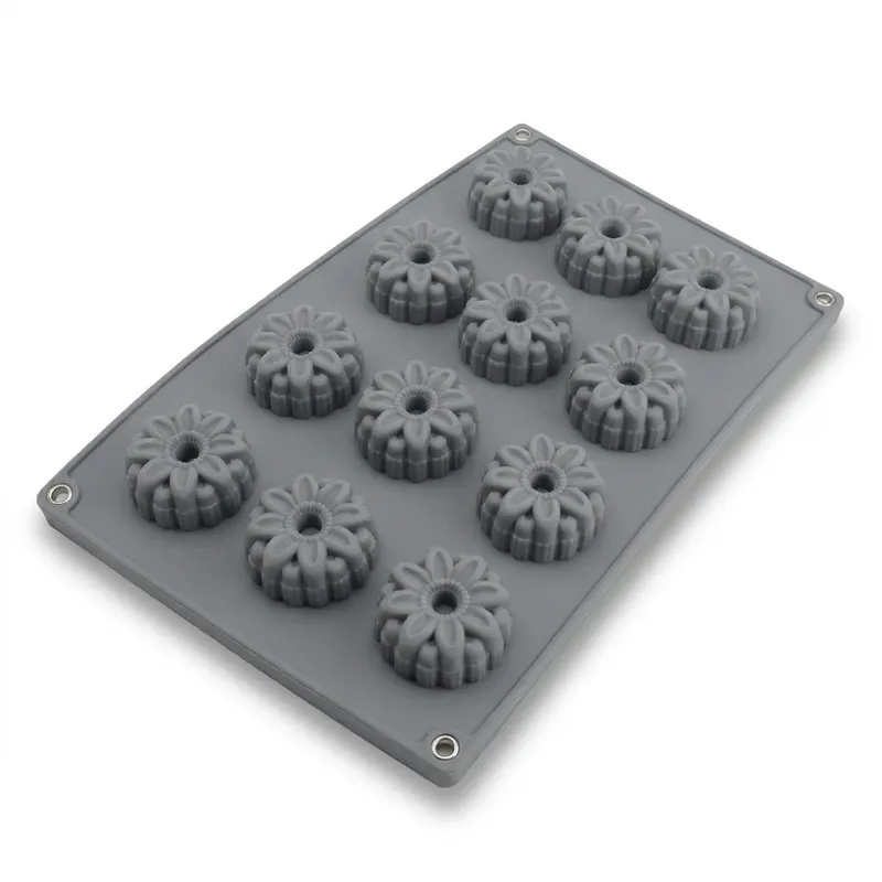 Silikonová forma se čtyřmi pohárky 4x2 cm na muffiny, pudinky a mini dortíky od značky Brunbeste