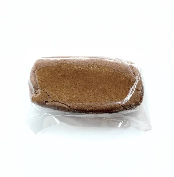 Pravý marcipán hnědý 28 % mandlí 100 g