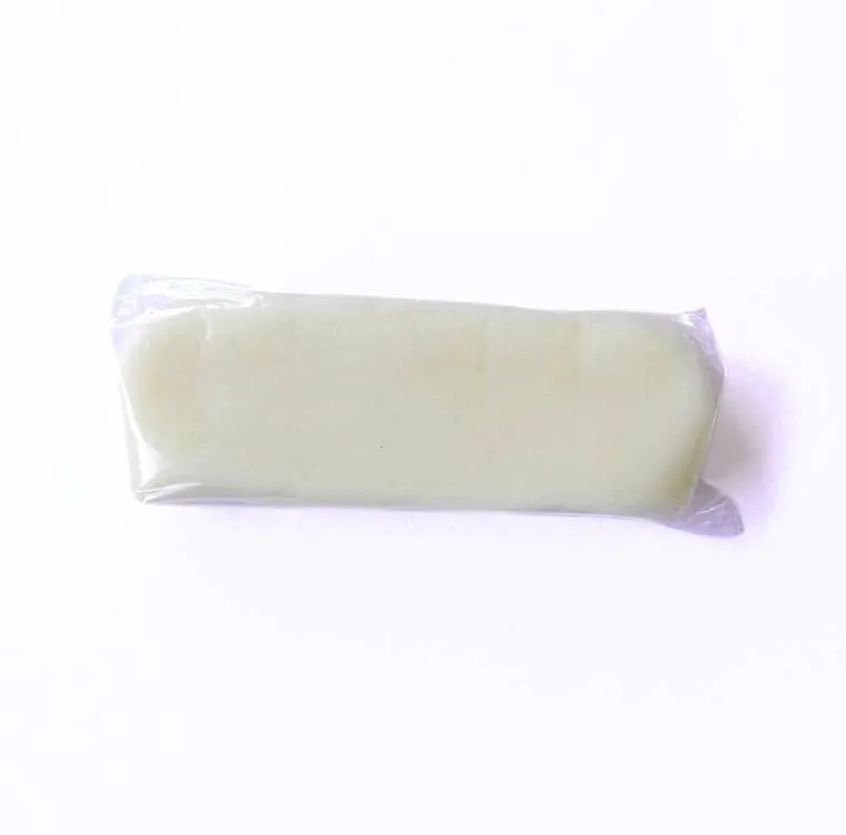Pravý marcipán světlý 28 % mandlí 100 g