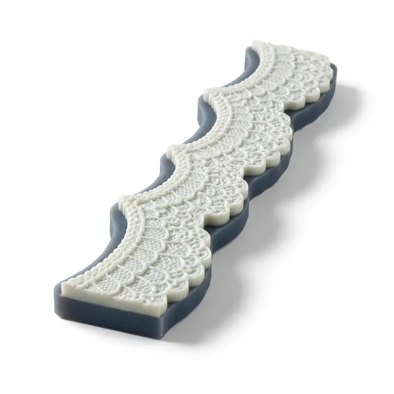 Silikonová forma na krajku volánek, 29,4x3,7 cm, v. 0,4 cm